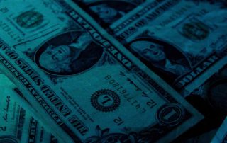 a picture of 1 dollar bills