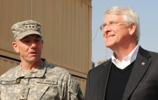 Lt. general Caldwell talks to Senator Roger Wicker during a tour.