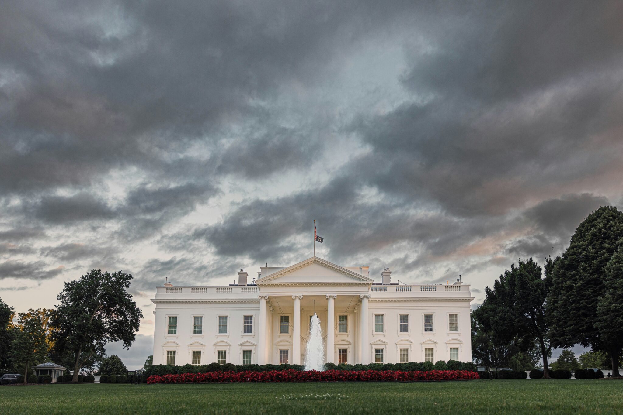 the white house with a cloudy dusky sky